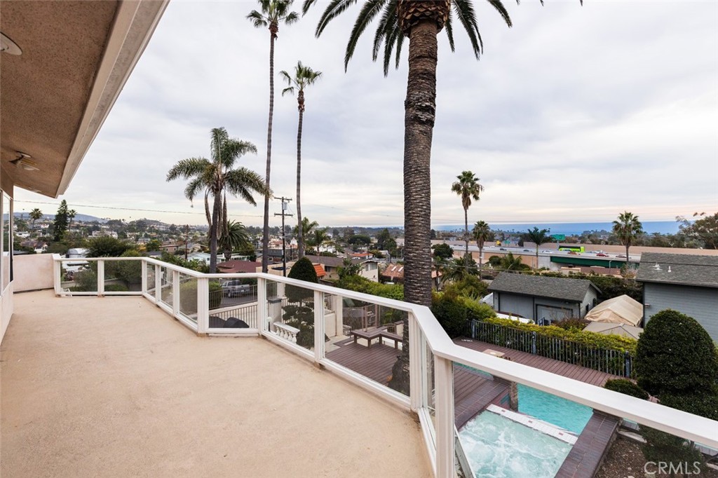 115 E Avenida De Los Lobos Marinos