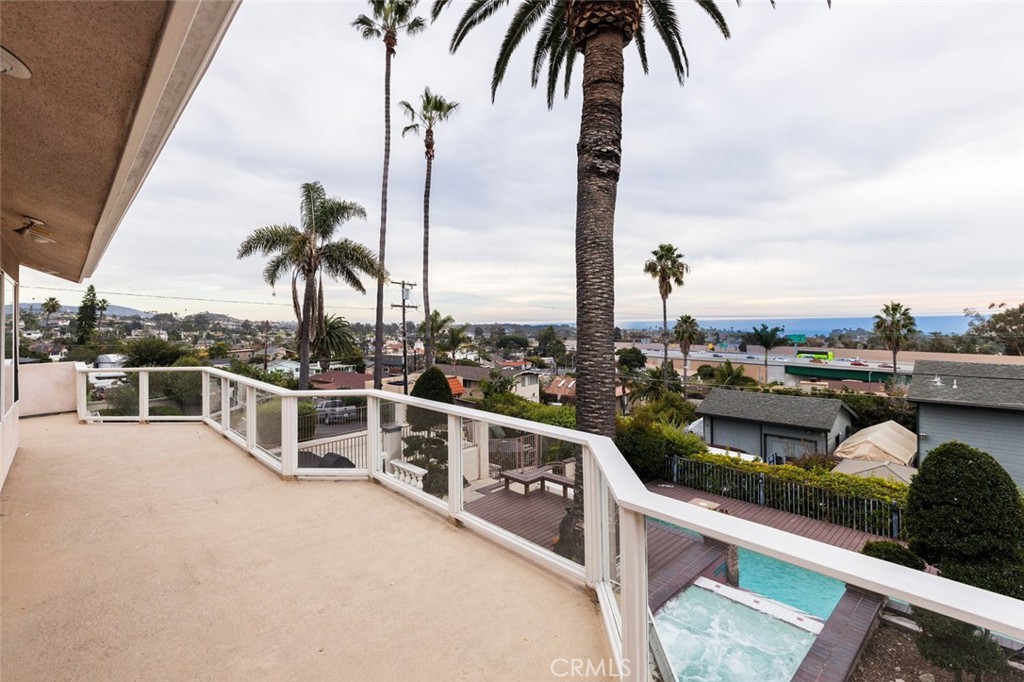 115 E Avenida De Los Lobos Marinos