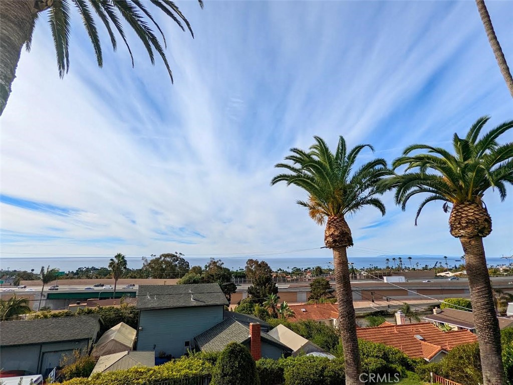 115 E Avenida De Los Lobos Marinos