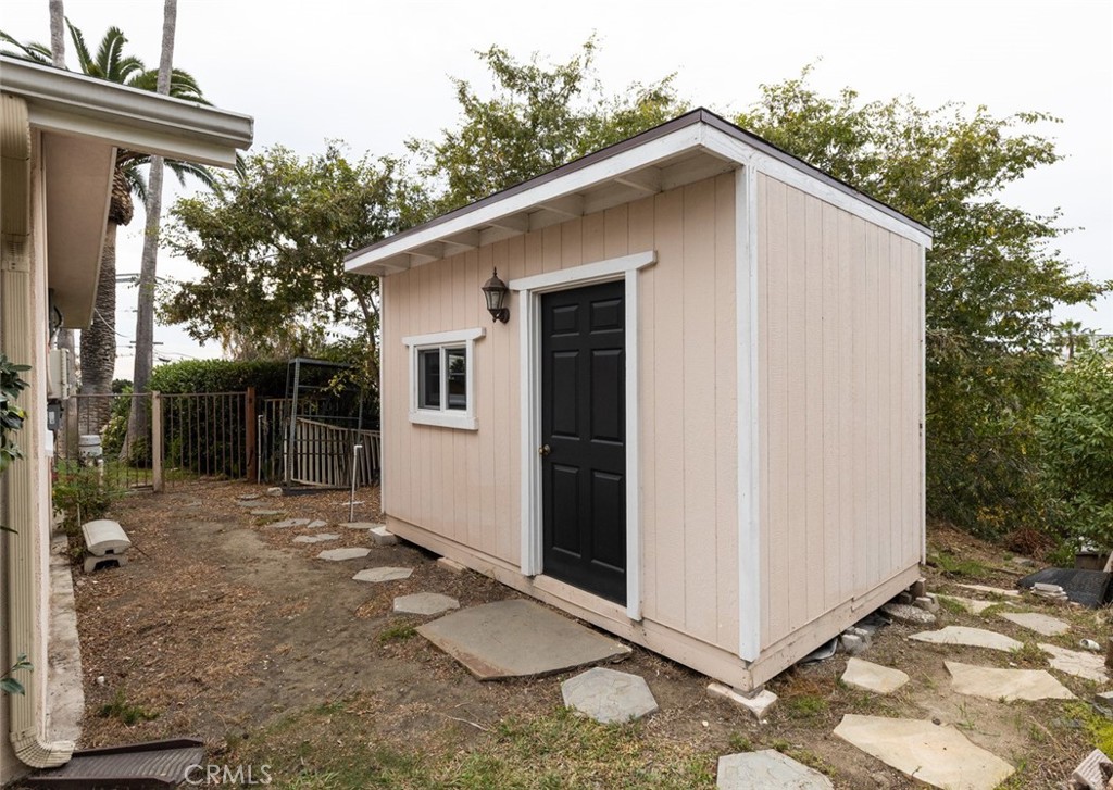 115 E Avenida De Los Lobos Marinos