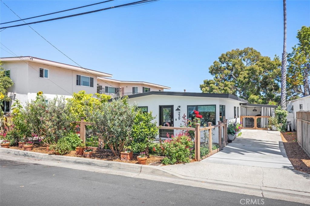 239 Avenida Monterey B