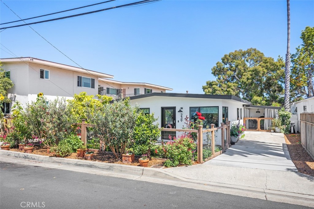 239 Avenida Monterey B