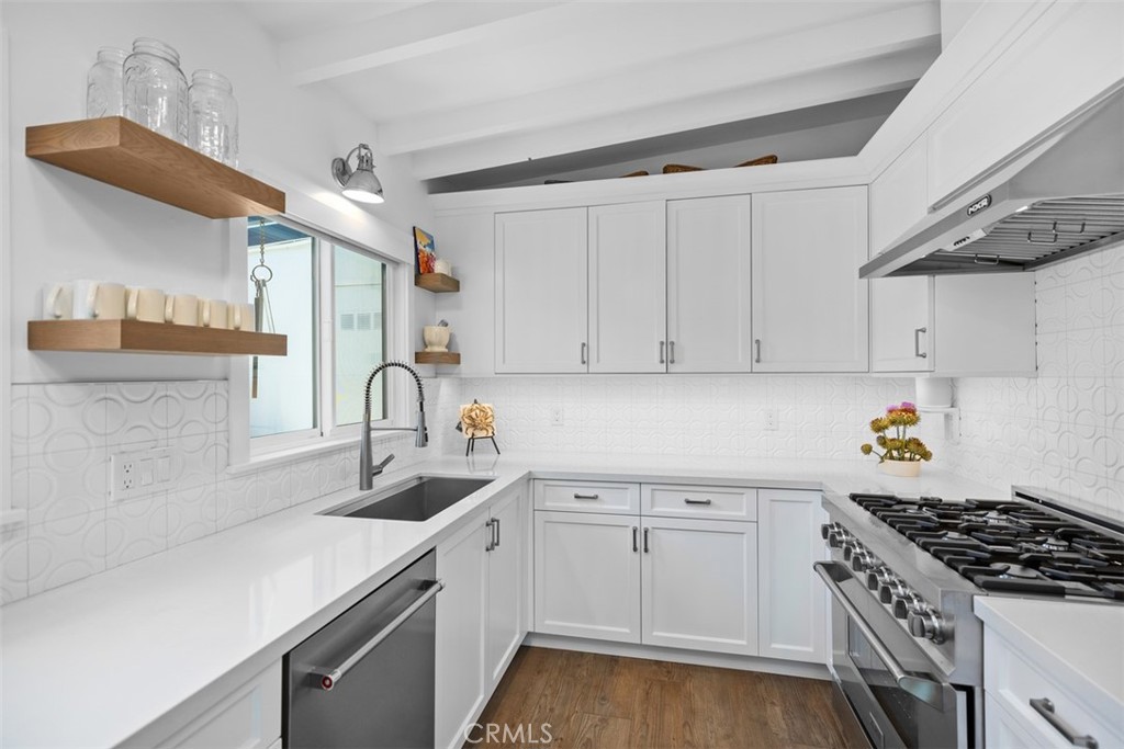 239 Avenida Monterey B