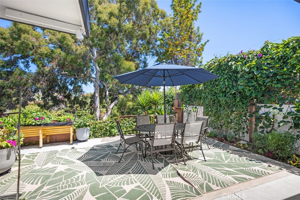 239 Avenida Monterey B