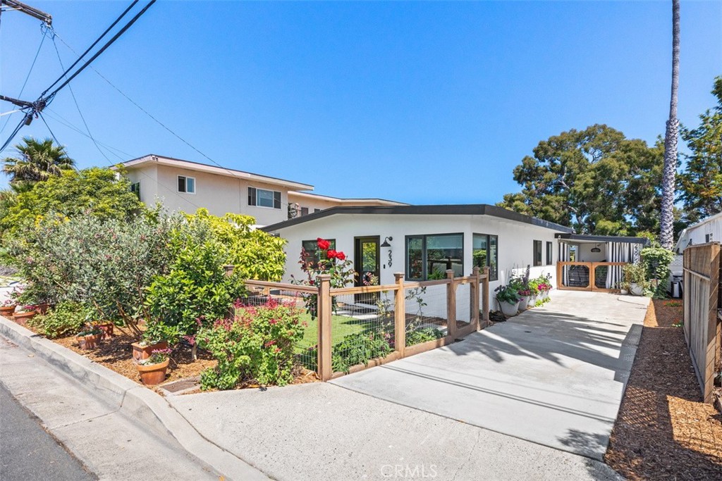 239 Avenida Monterey B