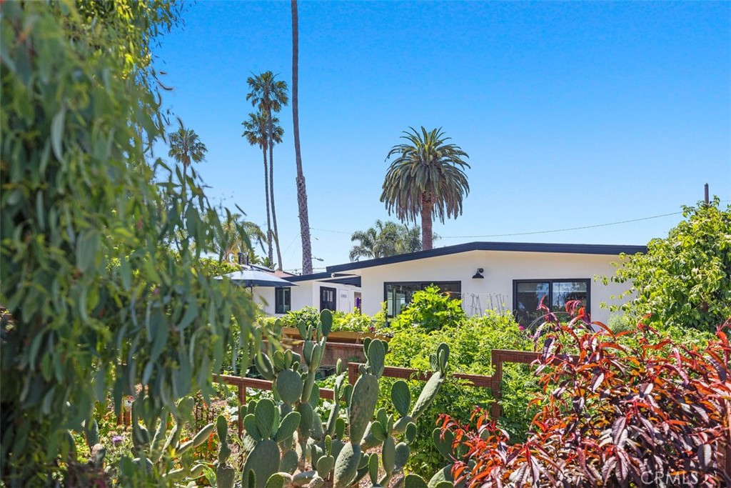 239 Avenida Monterey B