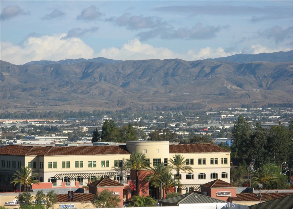 2245 Via Mariposa E B