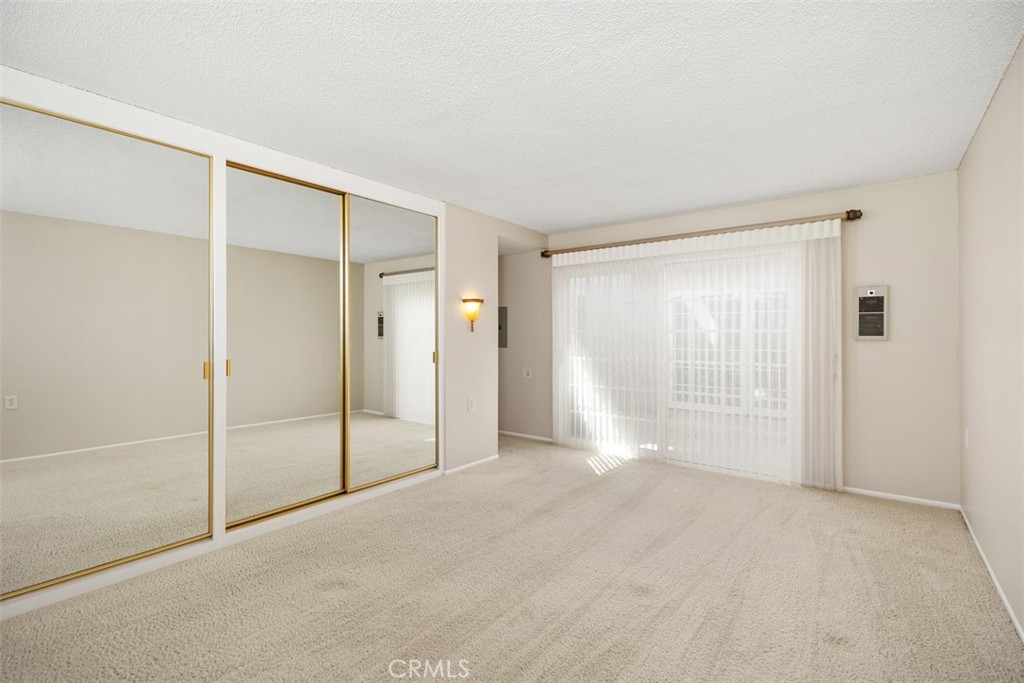 2245 Via Mariposa E B