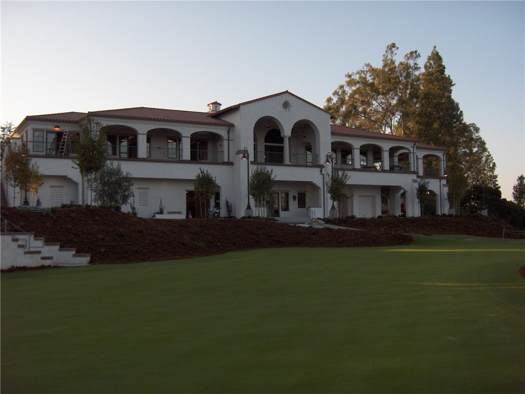 2245 Via Mariposa E B