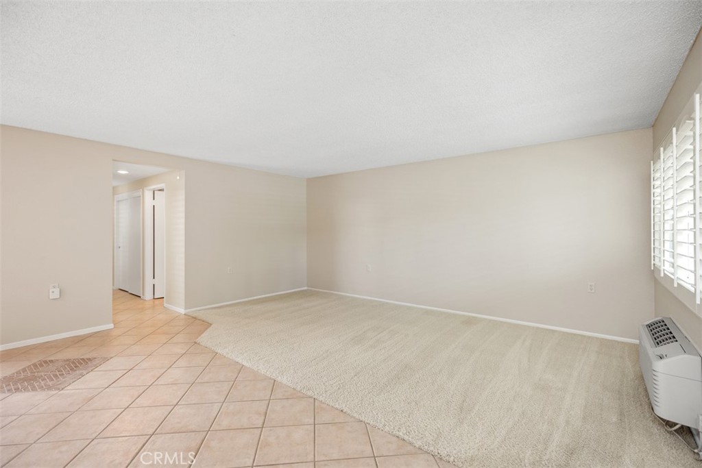 2245 Via Mariposa E B