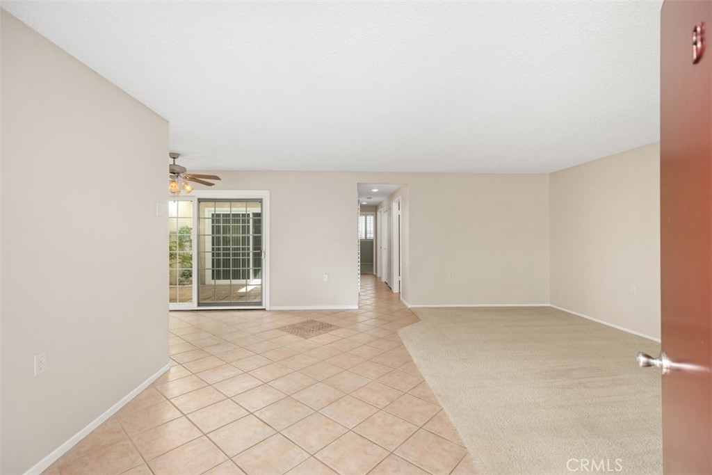 2245 Via Mariposa E B