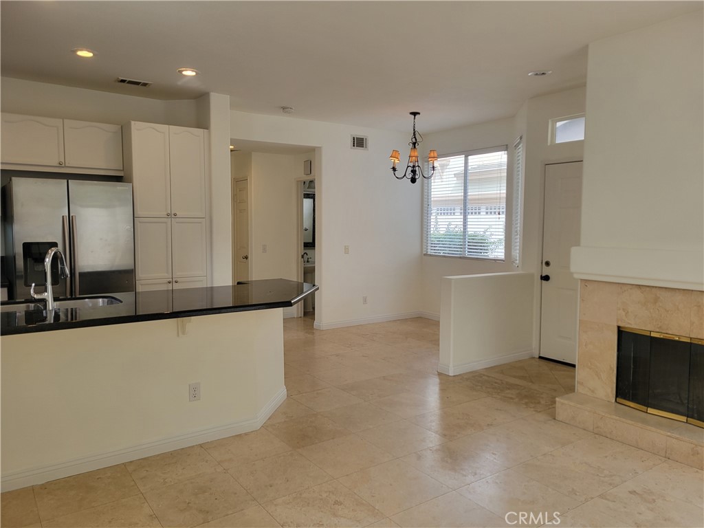 5 Cottonwood Drive