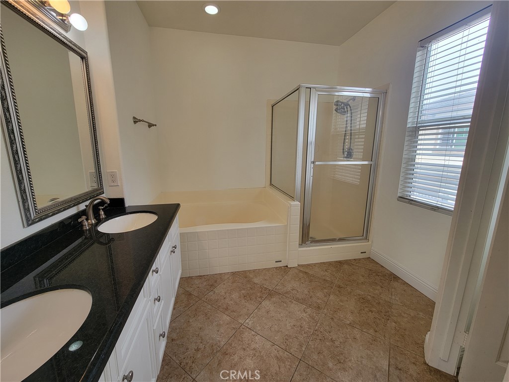 5 Cottonwood Drive