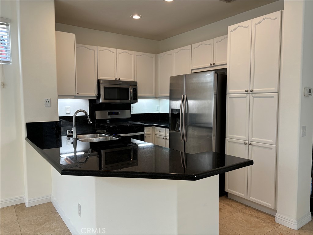 5 Cottonwood Drive