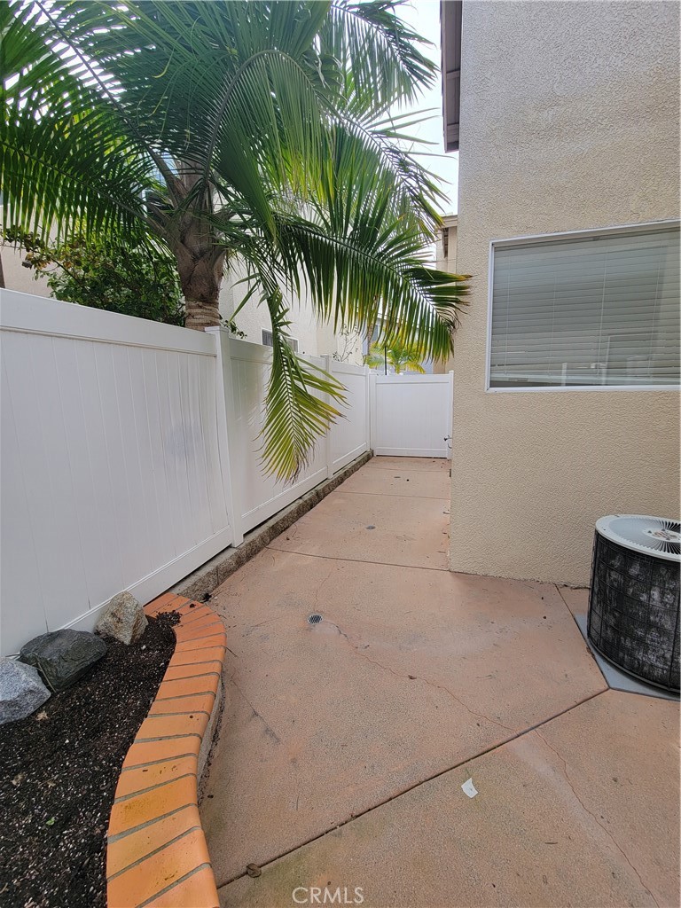 5 Cottonwood Drive