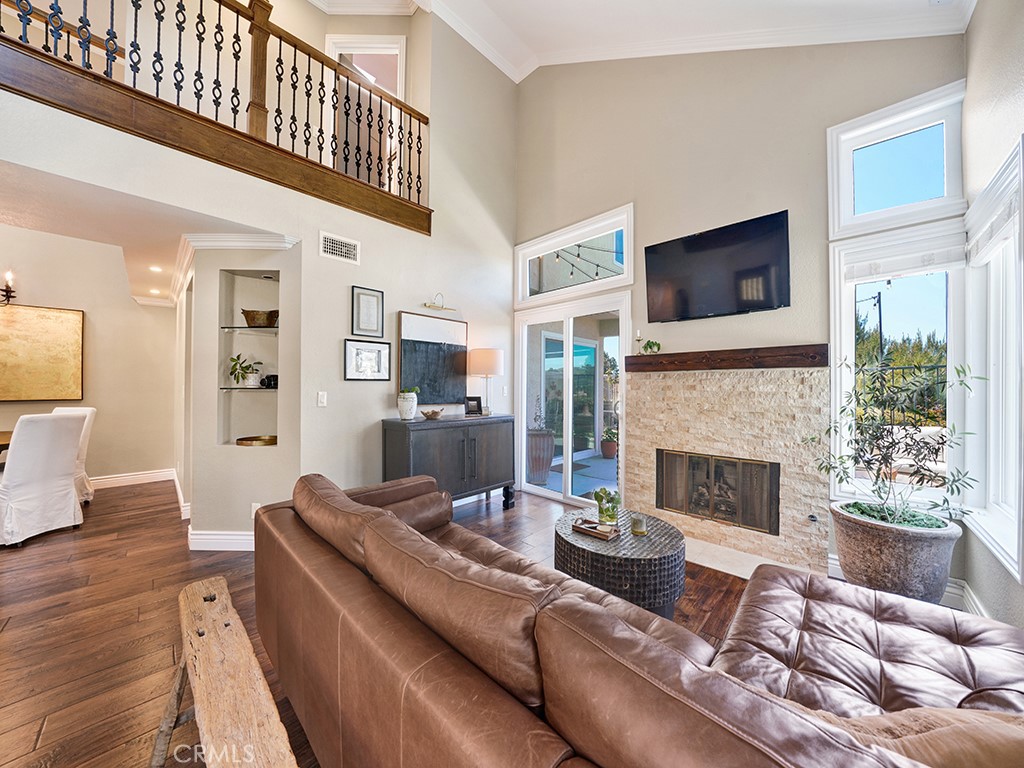 27379 Paseo La Serna