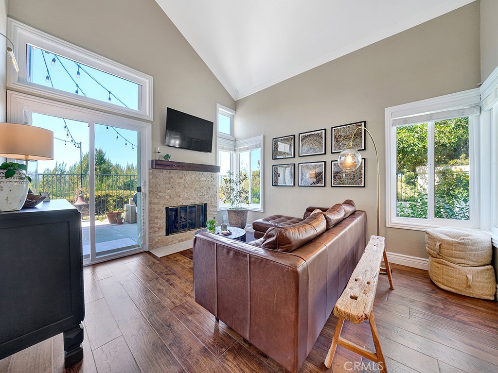 27379 Paseo La Serna