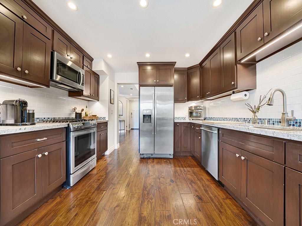 27379 Paseo La Serna