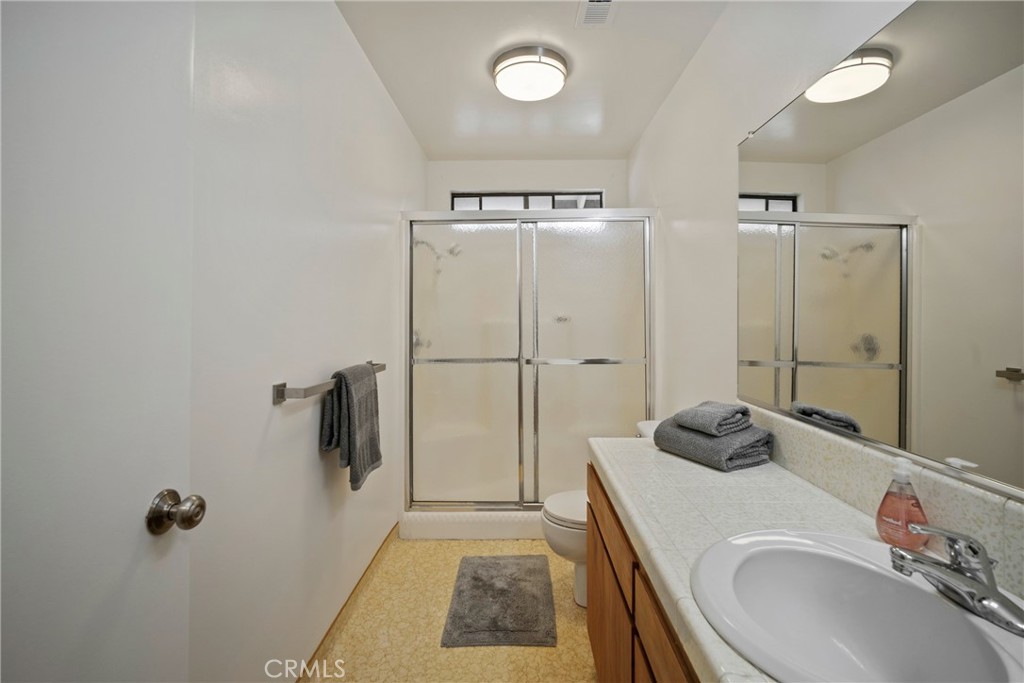 119 W Avenida De Los Lobos Marinos