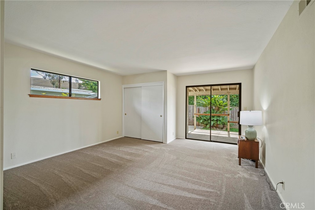 119 W Avenida De Los Lobos Marinos