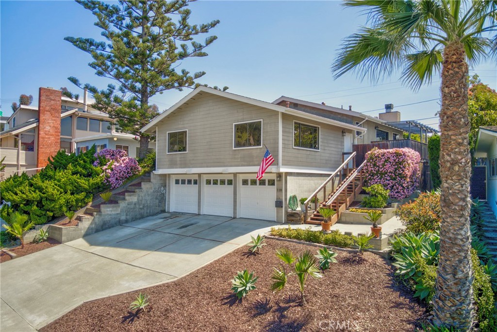 119 W Avenida De Los Lobos Marinos