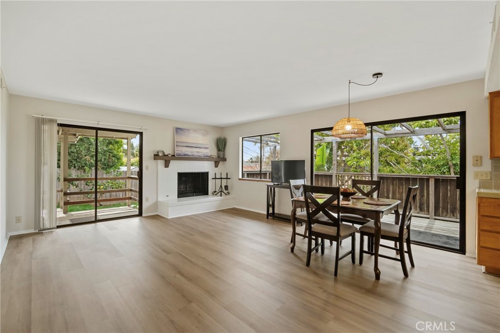 119 W Avenida De Los Lobos Marinos