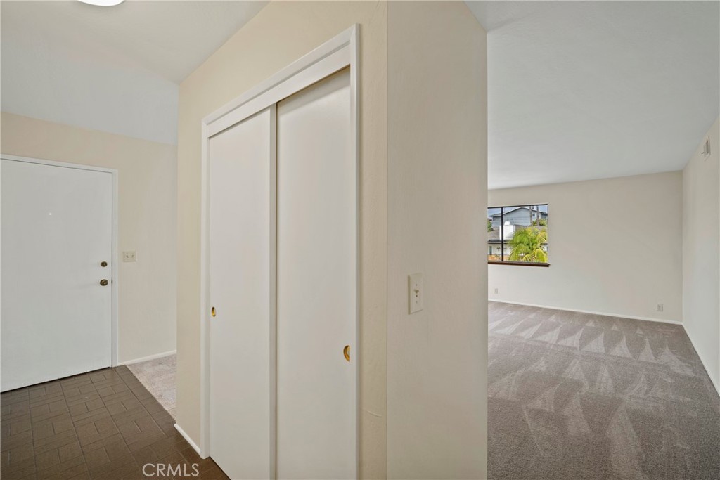 119 W Avenida De Los Lobos Marinos