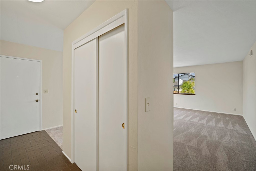 119 W Avenida De Los Lobos Marinos