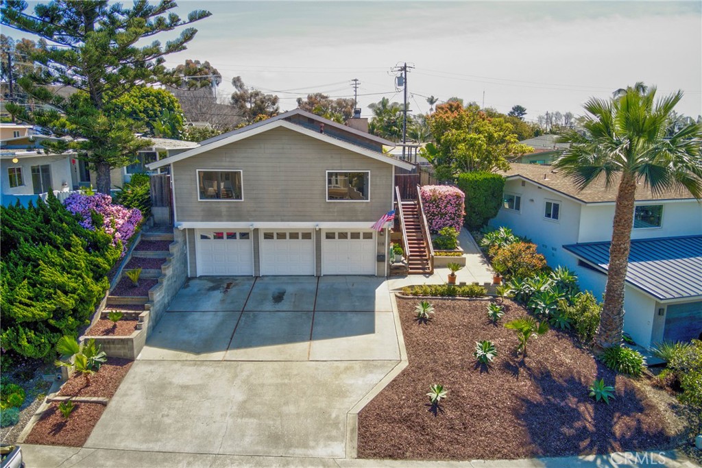 119 W Avenida De Los Lobos Marinos