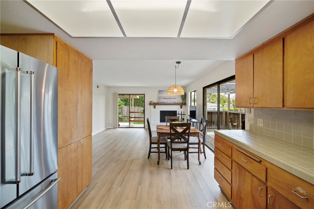 119 W Avenida De Los Lobos Marinos