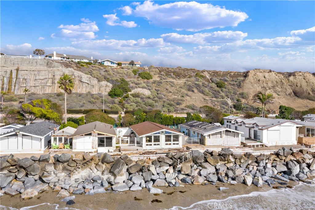 1880 N El Camino Real 86