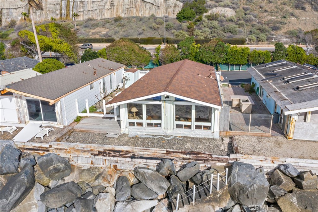 1880 N El Camino Real 86