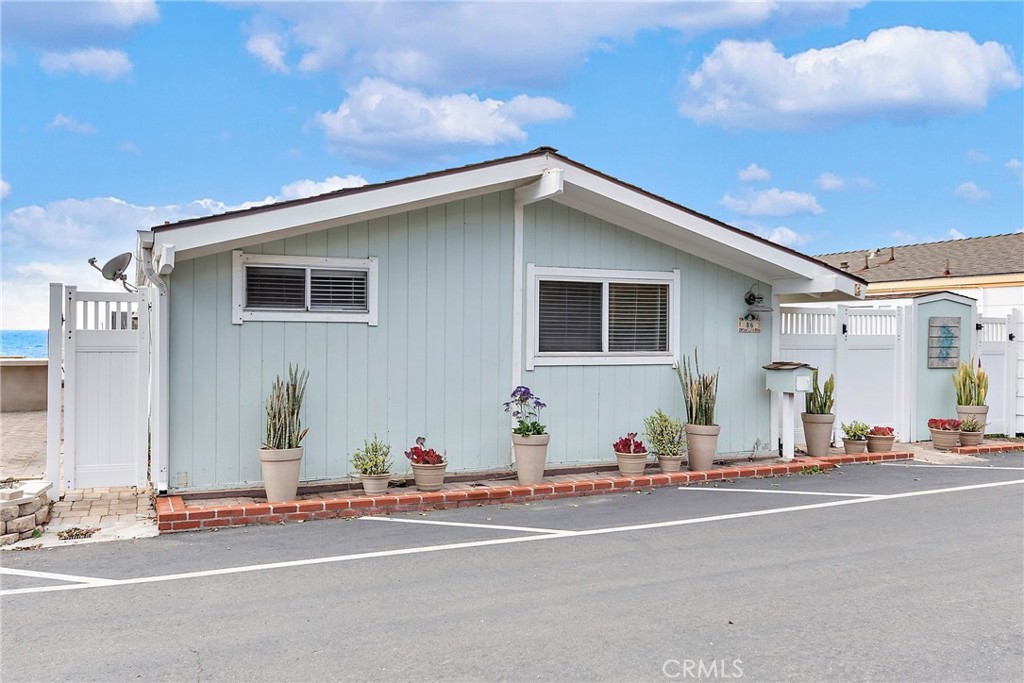 1880 N El Camino Real 86