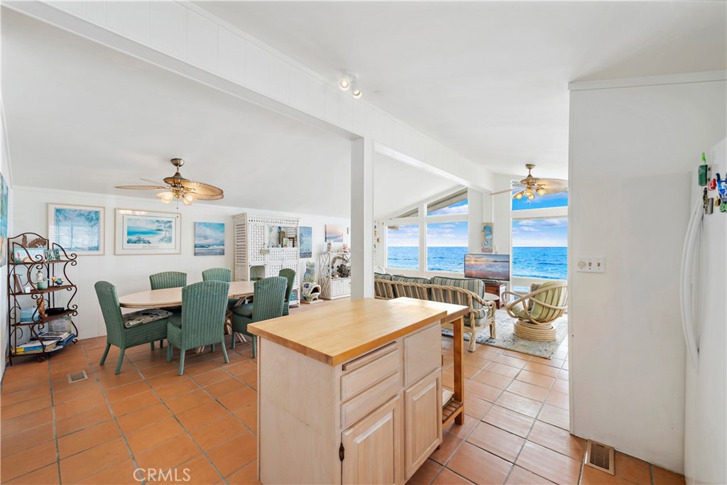 1880 N El Camino Real 86