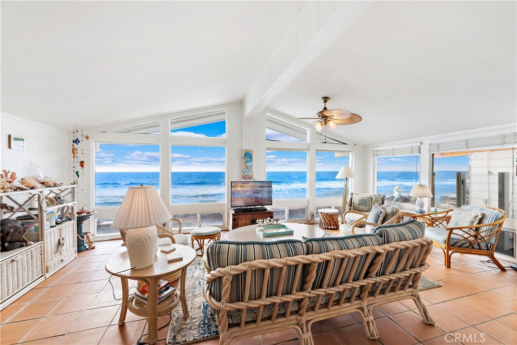 1880 N El Camino Real 86