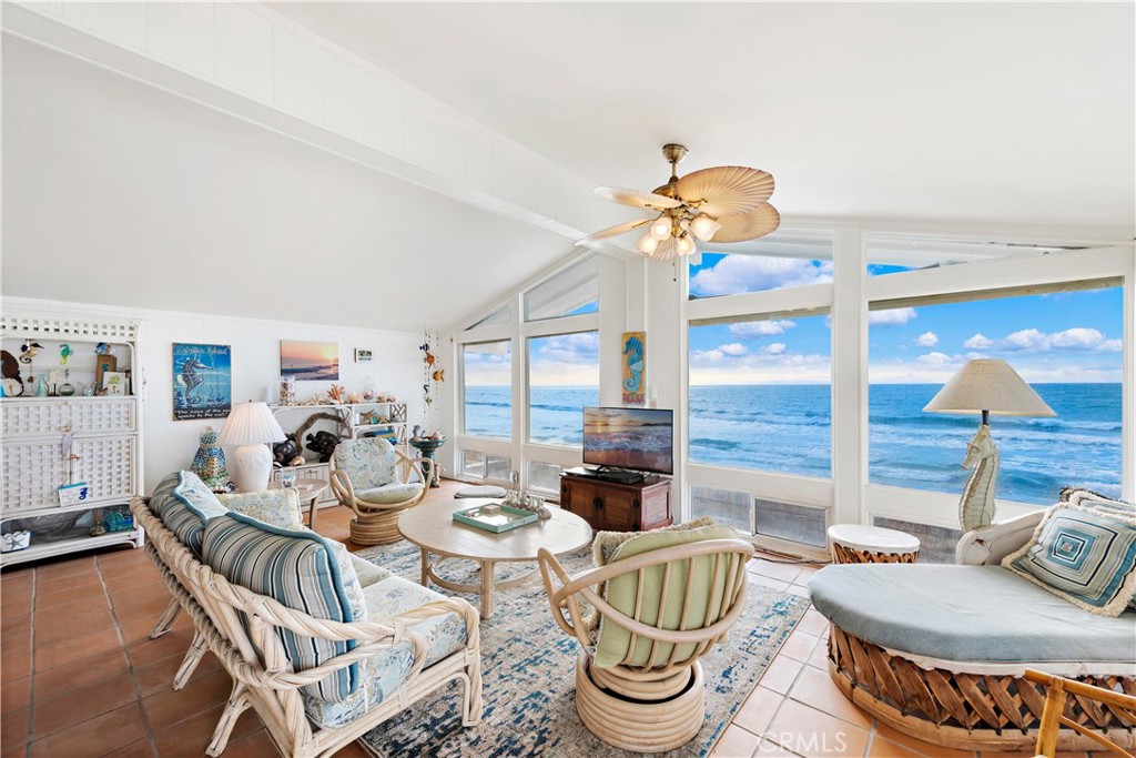 1880 N El Camino Real 86