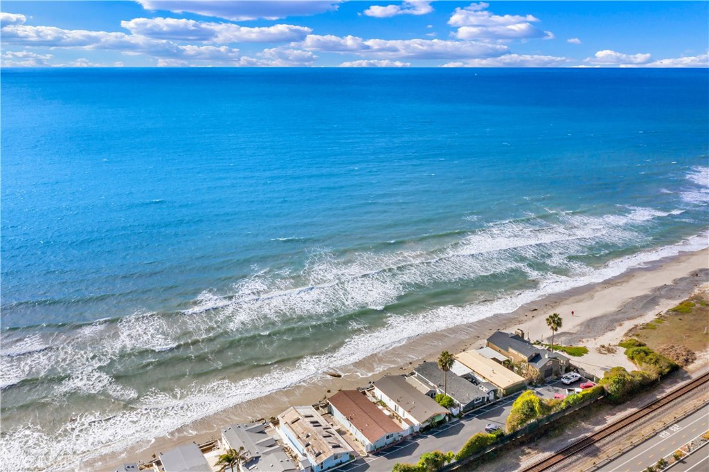 1880 N El Camino Real 86