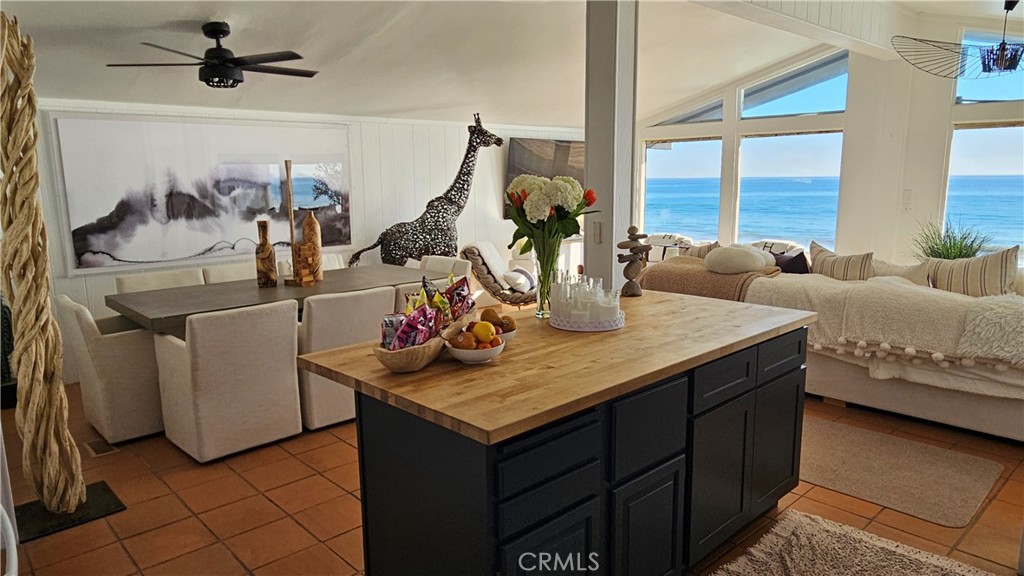 1880 N El Camino Real 86