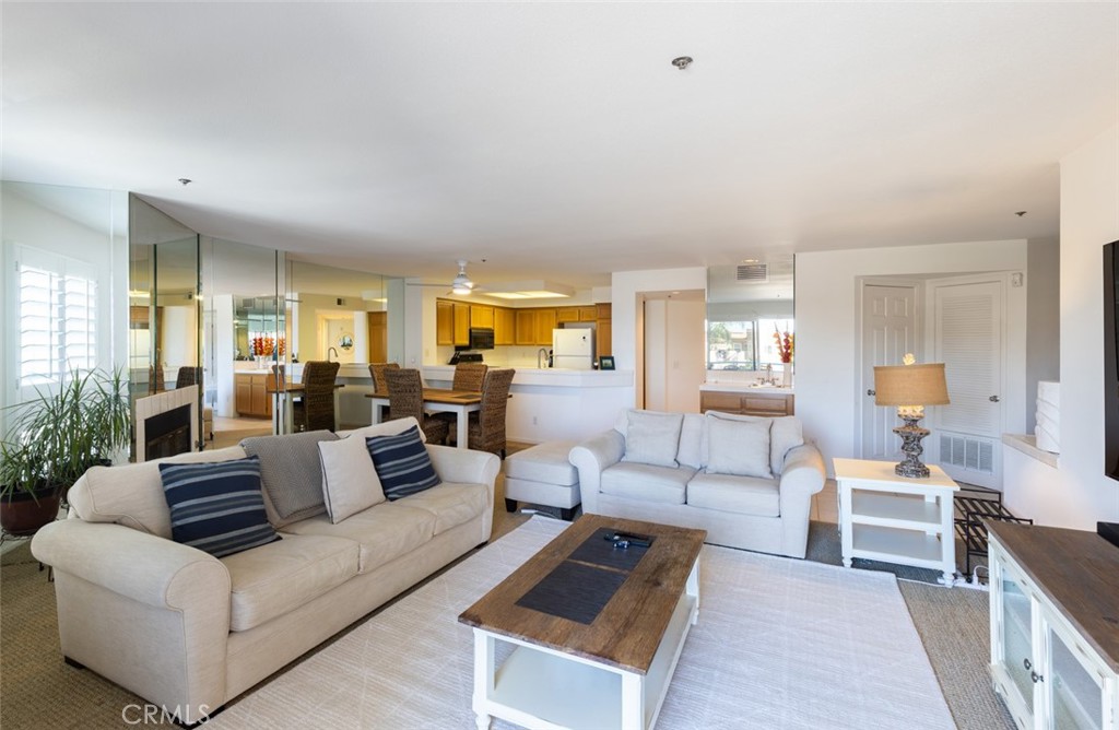 400 N Pacific Street 202