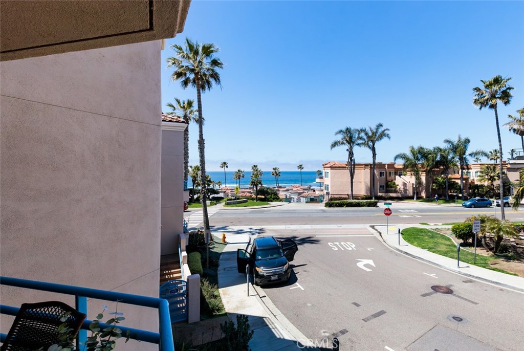 400 N Pacific Street 202