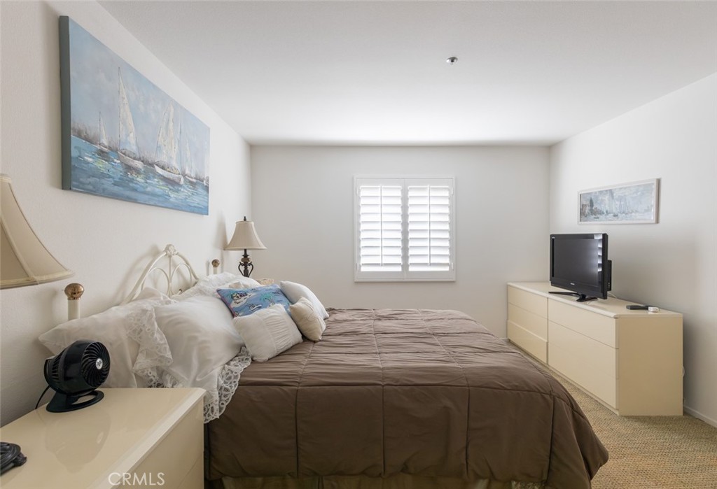 400 N Pacific Street 202