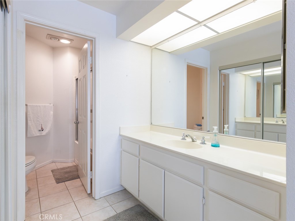 400 N Pacific Street 202