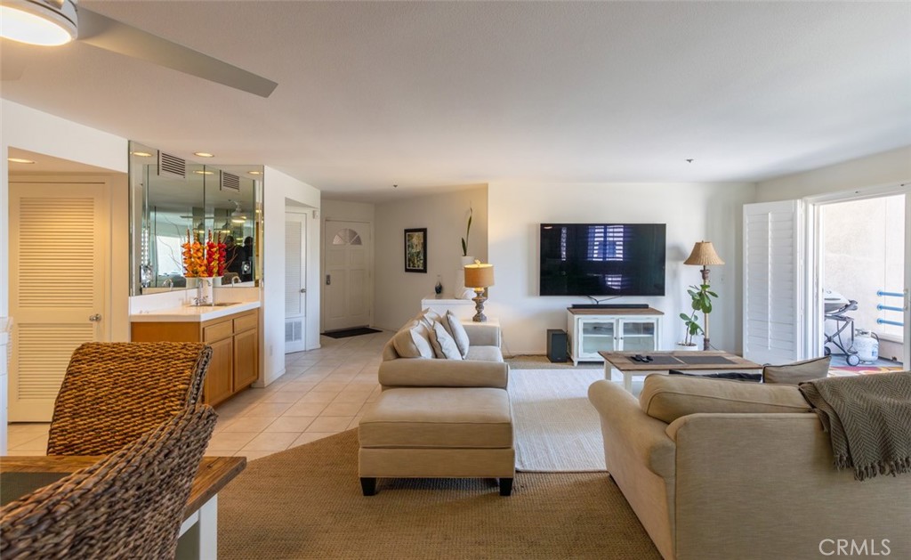 400 N Pacific Street 202