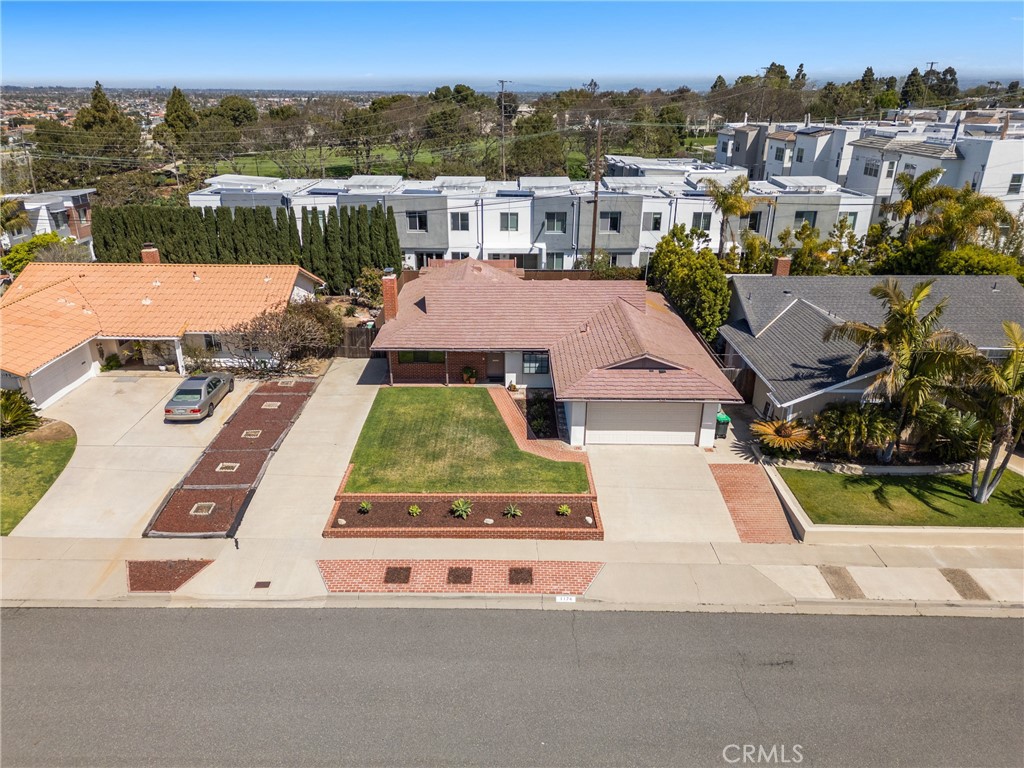 1174 Gleneagles Terrace