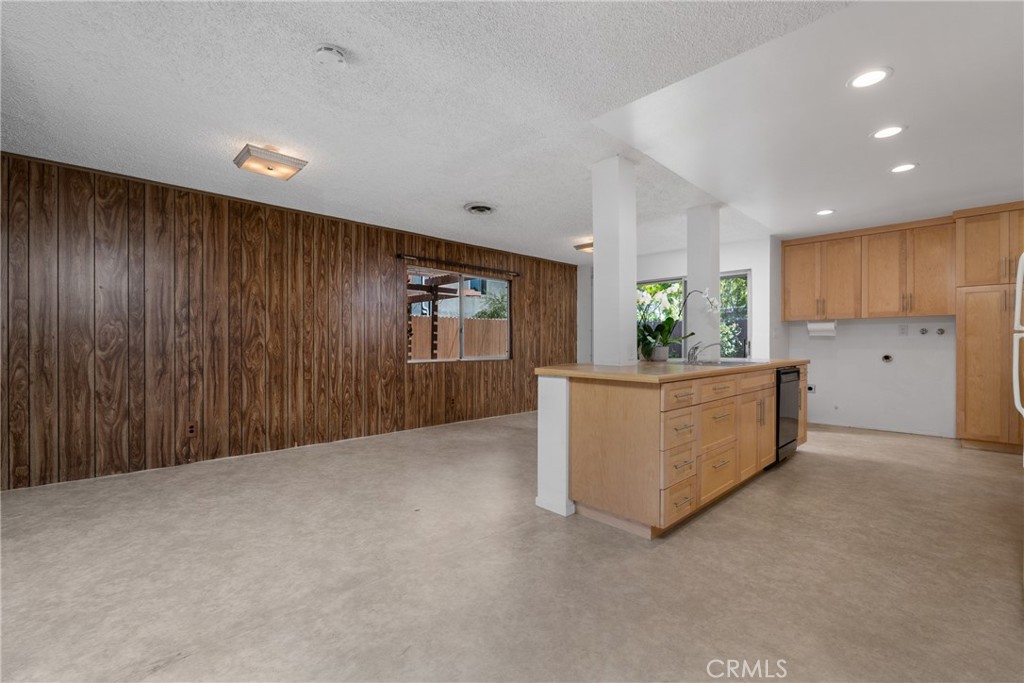 1174 Gleneagles Terrace