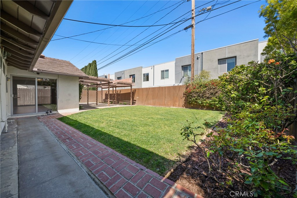 1174 Gleneagles Terrace