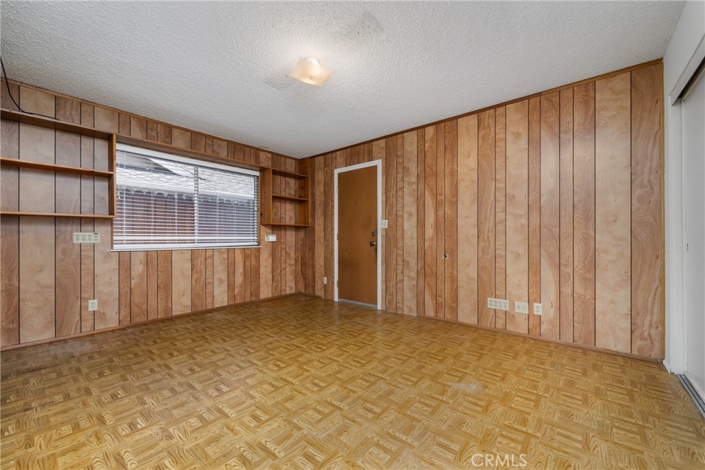 1174 Gleneagles Terrace