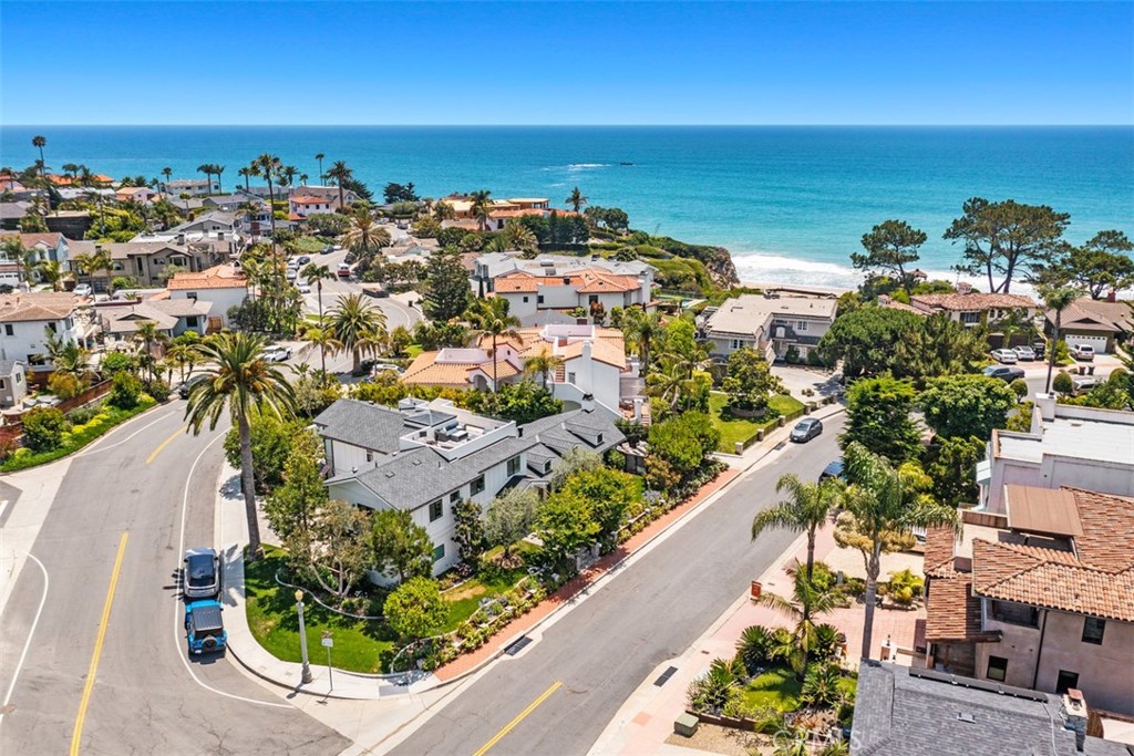 315 W Avenida Valencia