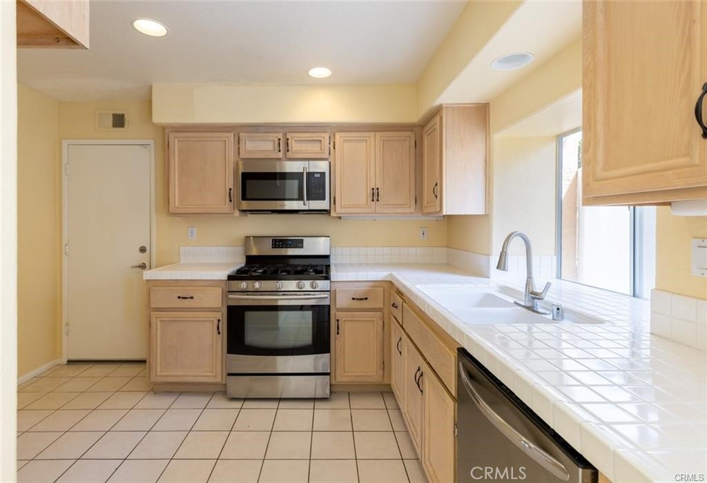 10 Saint Moritz Street