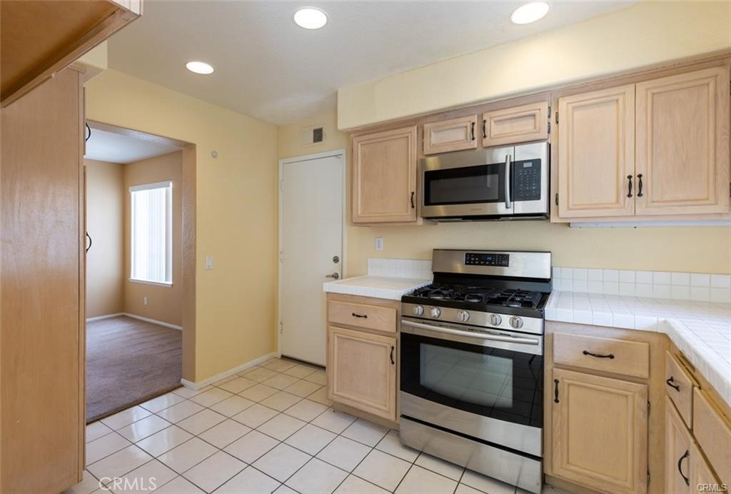 10 Saint Moritz Street